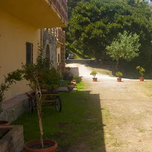 Alloggio per agriturismo Fattoria Di Grenne, Ficarra